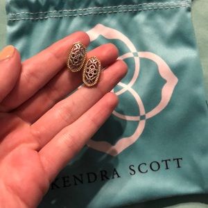 kendra scott studs